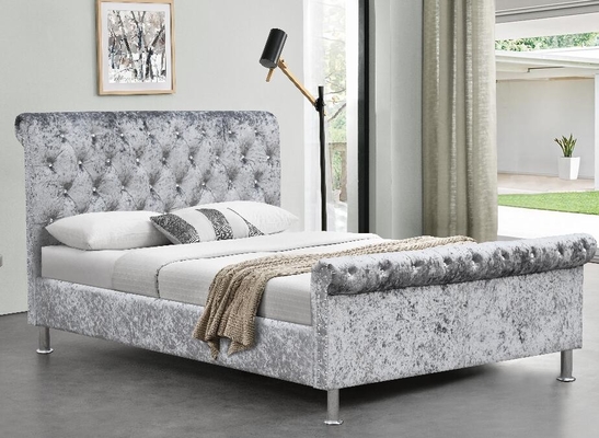 Tamanho dobro o trenó estofado do quadro da cama dá forma ao diamante adornado