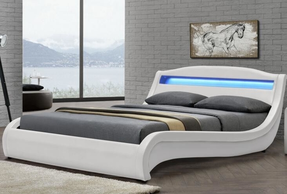 O diodo emissor de luz branco dobro estofou o quadro da cama com a cama de trenó acolchoada de couro pequena das luzes
