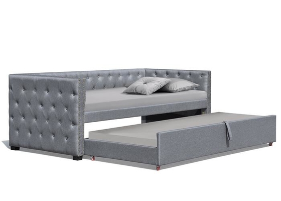 A tela estofada roda o Daybed com única madeira compensada do parafuso prisioneiro de bronze