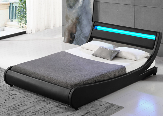 O falso do tamanho da rainha cobre o quadro estofado da cama de plataforma com cabeceira curvada
