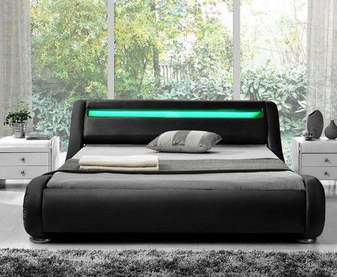 Estrado de cama estofado luxuoso Chesterfield cabeceira curvada king size