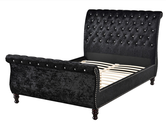 Estrutura de cama estofada com botões e cabeceira estilo Chesterfield king size
