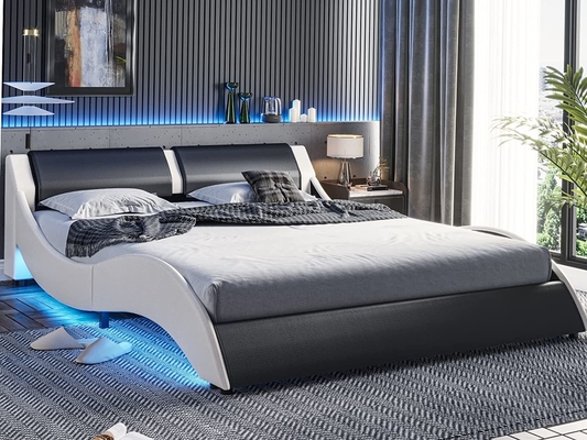 A cama estofada vem em 16 cores para escolher e é projetada para funcionar para todos.