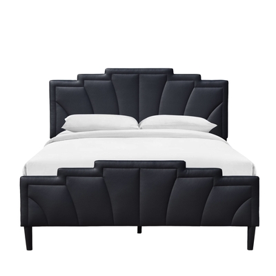 Um quadro de cama acolchado muito comum com uma cabeceira distinta, diferente dos outros.