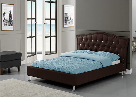 Quadro de cama de tamanho completo - Cama de plataforma com cabeceira de estofamento de couro falso