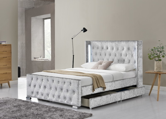 Quadro completo de cama com botão estofado cabeçote de armazenamento tufted, suporte de lajes de madeira