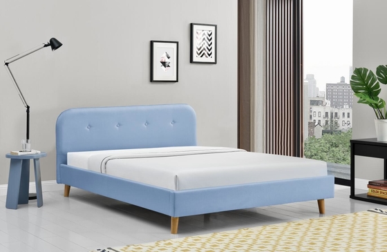 Pés de madeira da cama estofada crianças