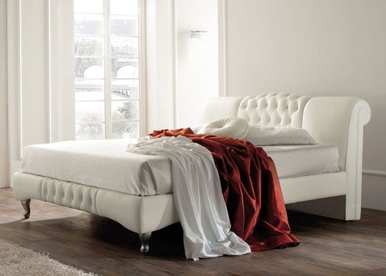 Cama de trenó estofada de couro branca da plataforma do OEM com Diamond Buttons BSCI