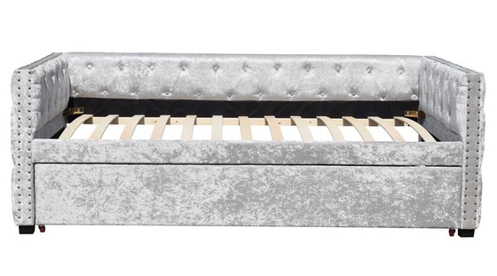 O veludo do esmagamento estofado roda o Daybed