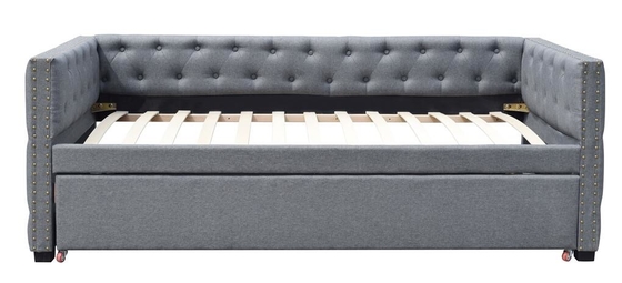 A tela estofada roda o Daybed com única madeira compensada do parafuso prisioneiro de bronze