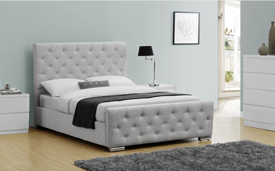 O quadro de madeira moderno simples da cama do rei Size Fabric Velvet estofou