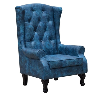 O acento alto do Wingback da cuba preside a poltrona de Chesterfield de veludo que janta a sala de visitas